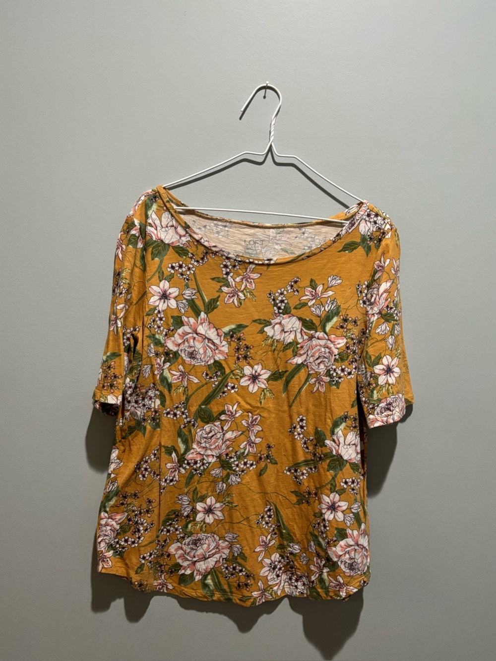 Loft Women’s T-shirt Yellow Large